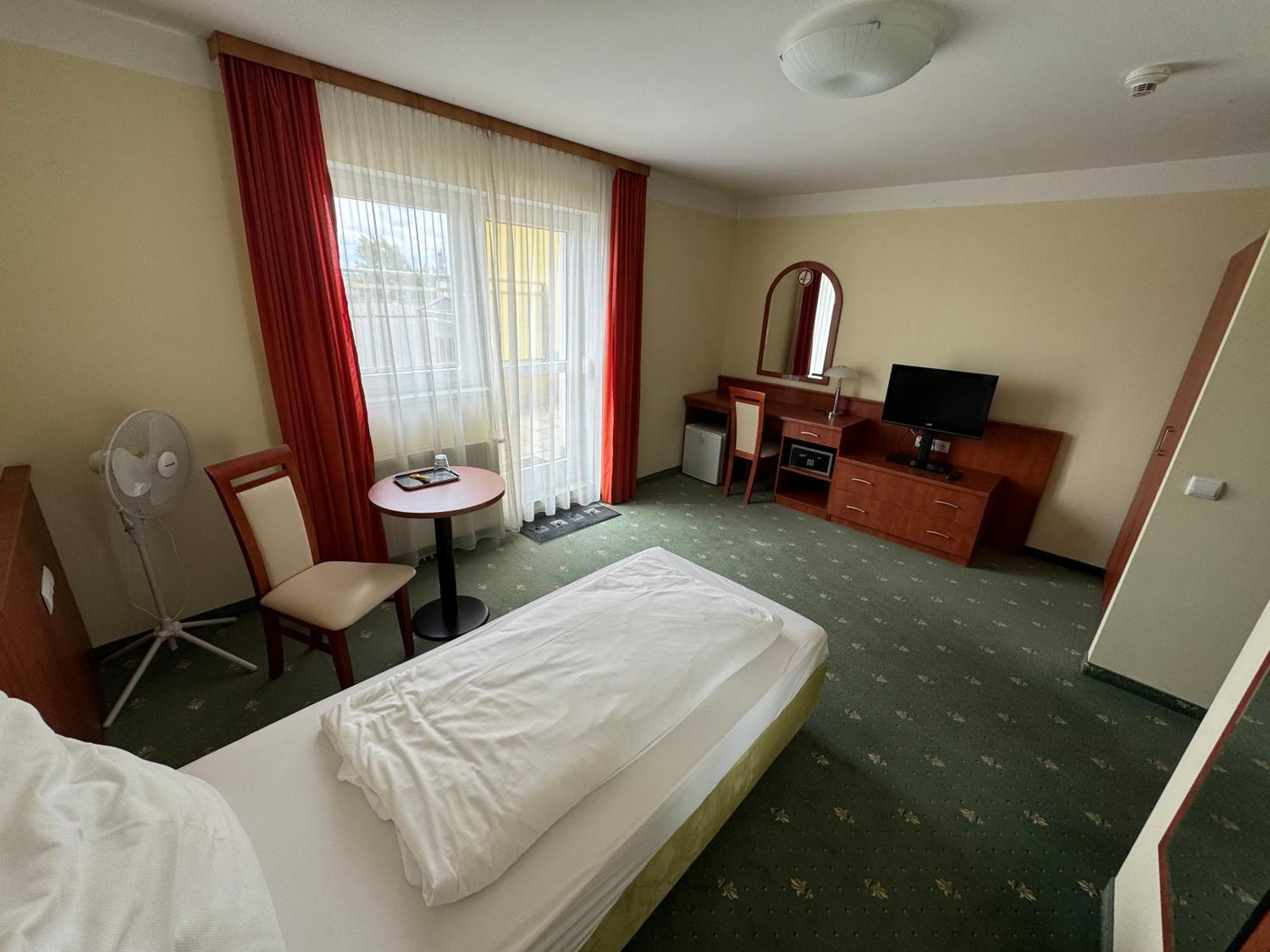 Hotel Breitenlee Wien Eksteriør bilde